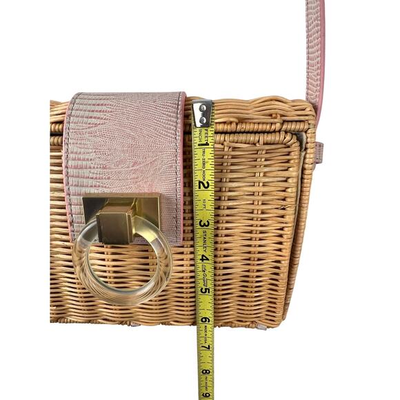 Pamela Munson Caroline Wicker Rattan Crossbody Bag w Pink Reptile Trim - Picture 7 of 10